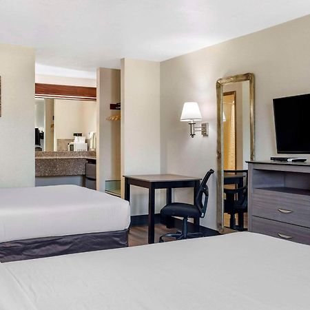 Econo Lodge Portland Airport Exteriér fotografie